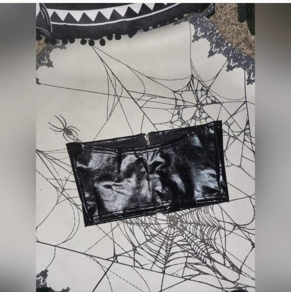 Dolls Kill Faux Leather Zipper Bandaue (S)(NWOT) - Picture 4 of 4